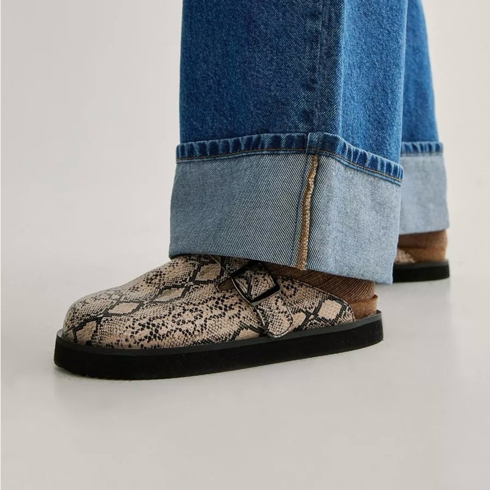 NastyGal Snakeskin Patterned clogs Shoes. Brand New. Size 6